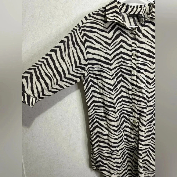 TAHARI Zebra Print Button Up Tunic Top Linen Blend Lightweight Size Small - Picture 4 of 8